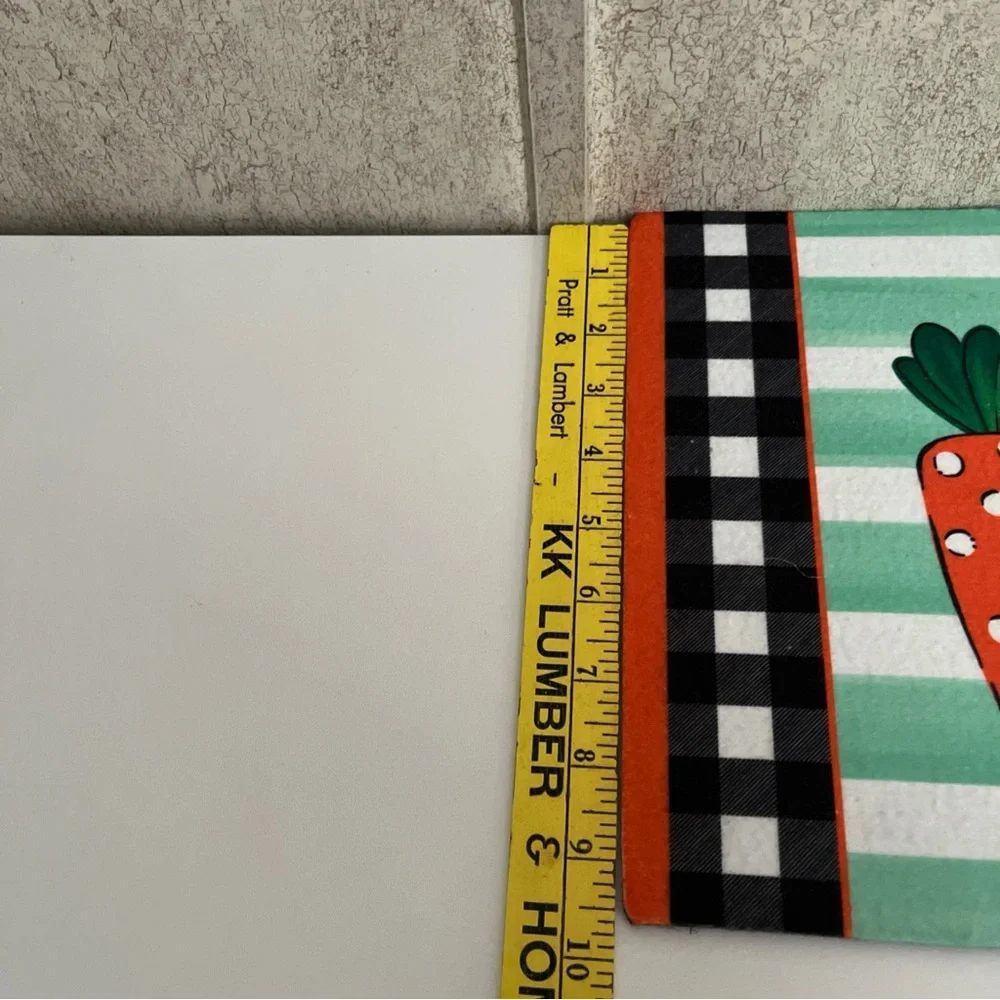 Evergreen Sassafras Easter Carrot Switch Mat - Green and Orange